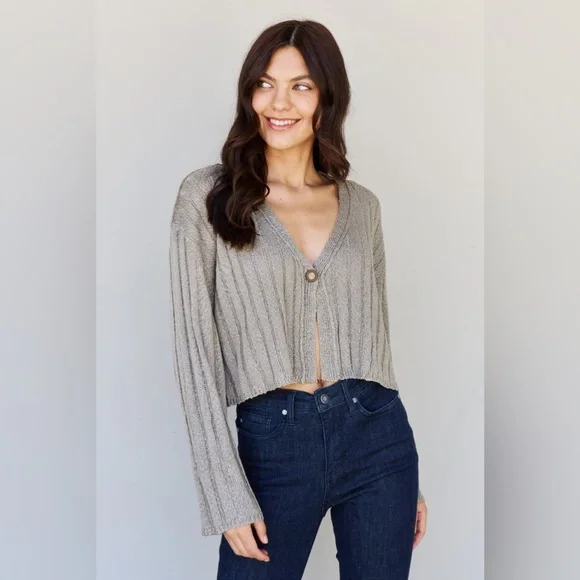 Flared Sleeve Button Cropped Cardigan - Picture 6 of 10